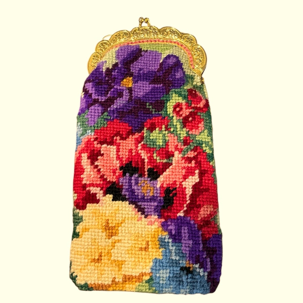 Vintage crotchet flower pattern granny purse gold snap closure